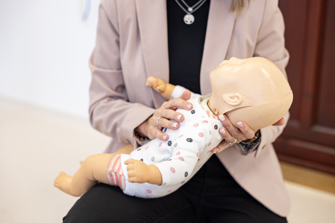 baba krupp vészhelyzet elsősegély lázgörcs légzésfigyelő félrenyelés