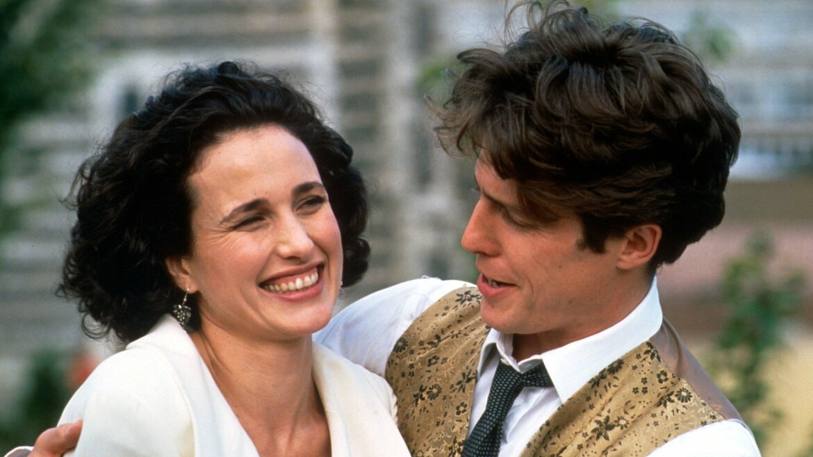 film Hugh Grant romantikus vígjáték Négy esküvő és egy temetés